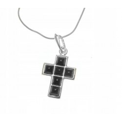 Srebrny wisiorek krzyżyk z onyksem
